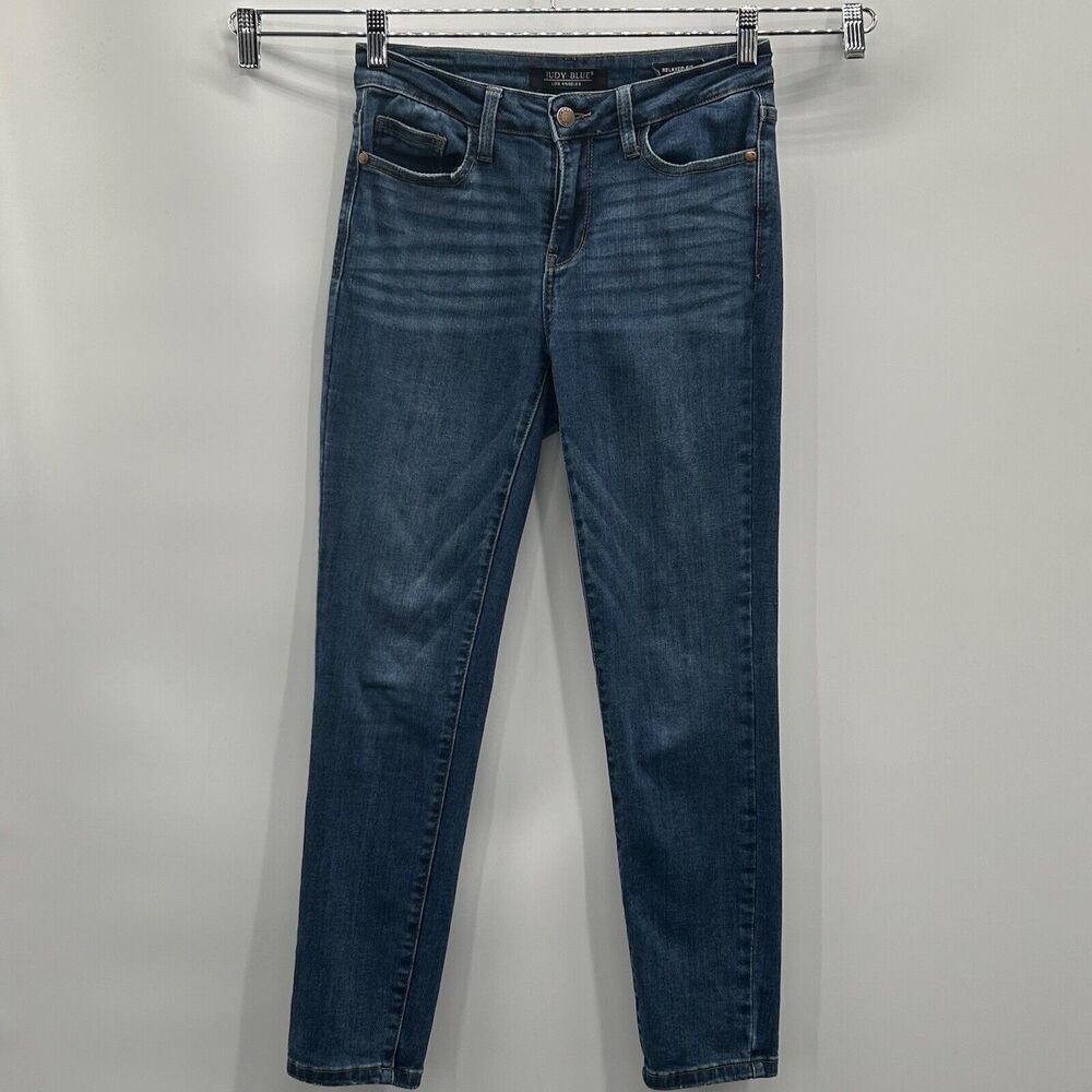 Judy Blue JB82102 Relaxed Fit Jeans Women’s 27 (28/26) Mid Rise‎